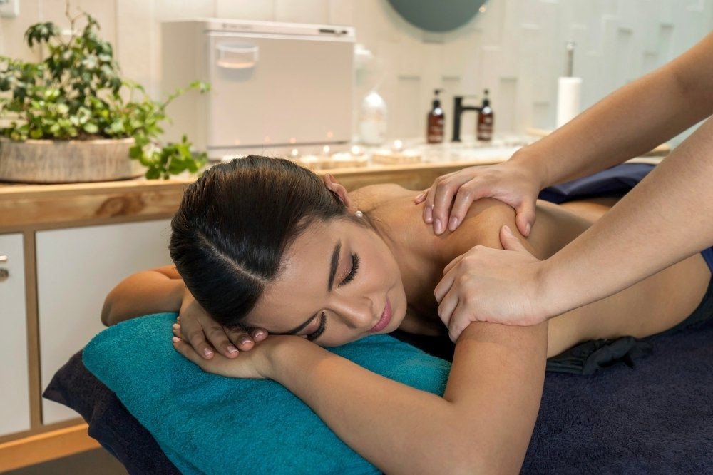Hawka · Masaje Corporal | Full-Body Massage · 60 min