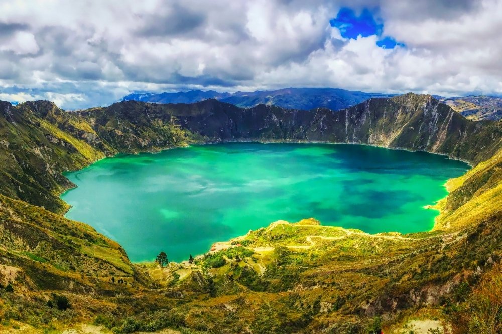 Laguna Quilotoa / Quilotoa Lagoon · Día completo / Full Day
